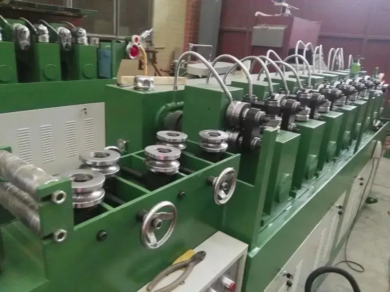 Rolling Mill presēšanas sistēmas iestatīšanas darbība un priekšrocības